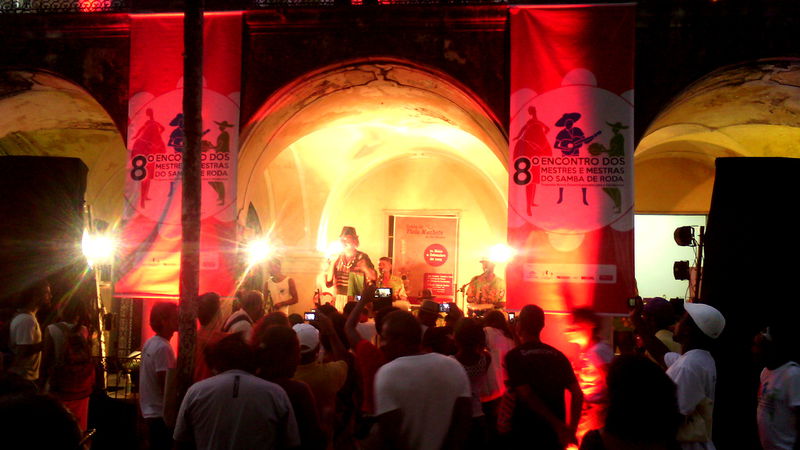Arquivo:Samba noite.jpg